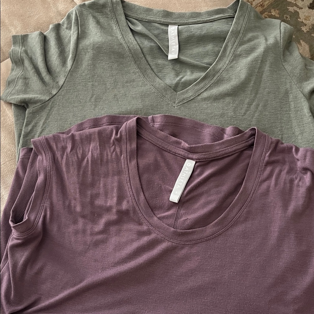 Athleta Women's V-Neck Tops - mauve and Green